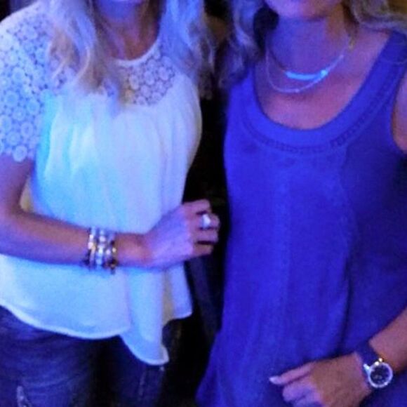 Neiman Marcus Dex brand cream/lace top! - Picture 4 of 4